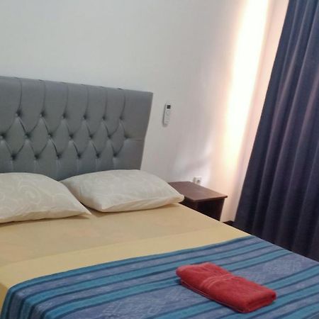 Dewi Garden Guesthouse Kuta  Екстериор снимка