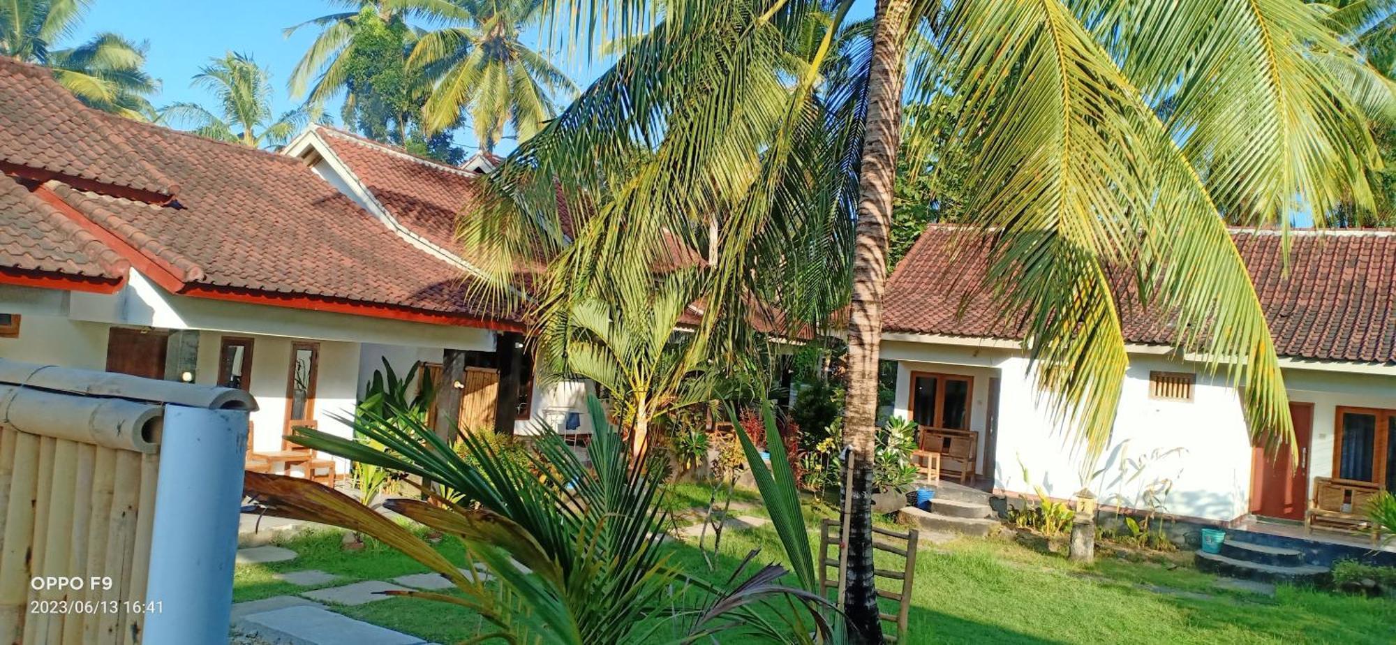 Dewi Garden Guesthouse Kuta  Екстериор снимка