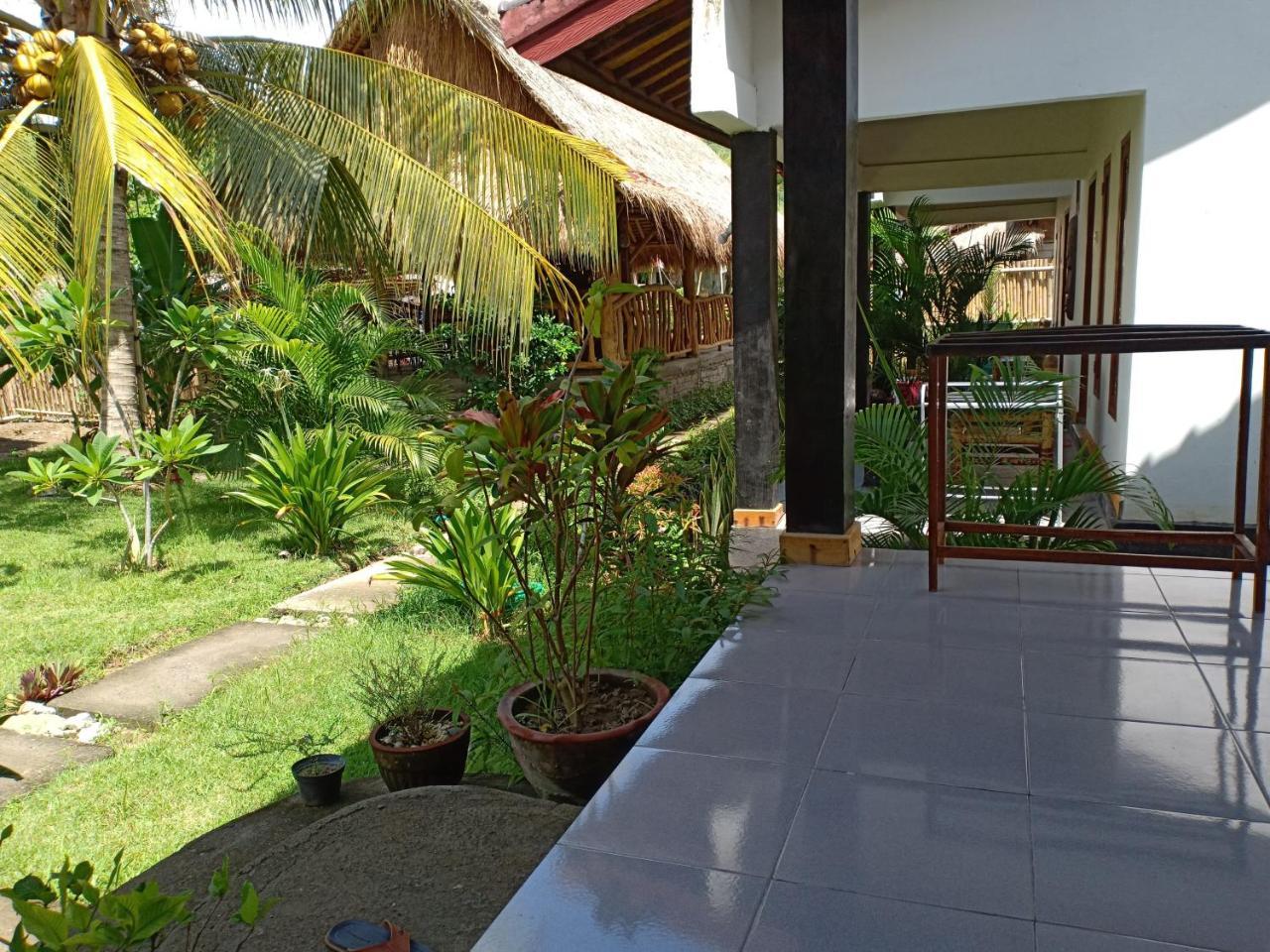 Dewi Garden Guesthouse Kuta  Екстериор снимка