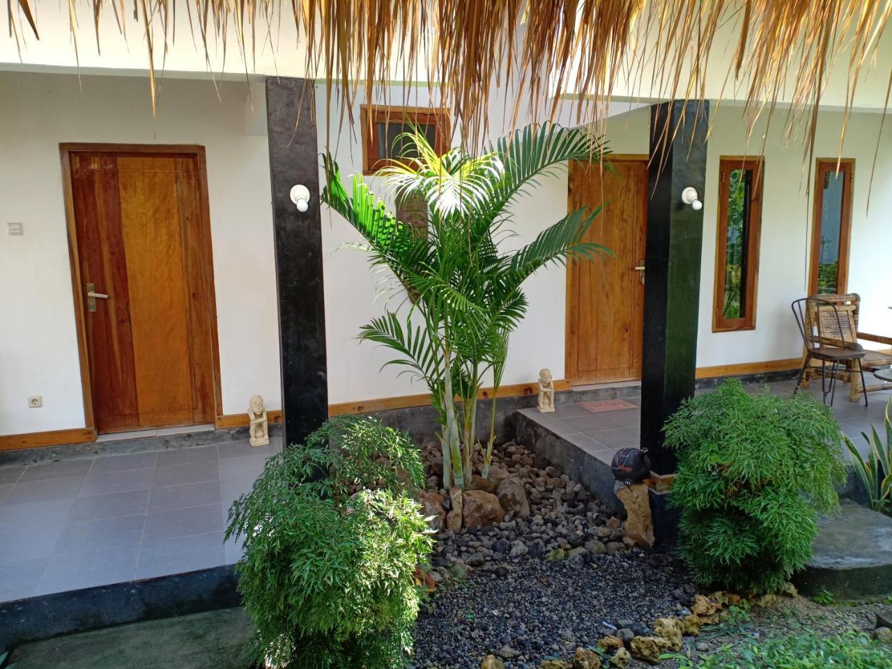 Dewi Garden Guesthouse Kuta  Екстериор снимка