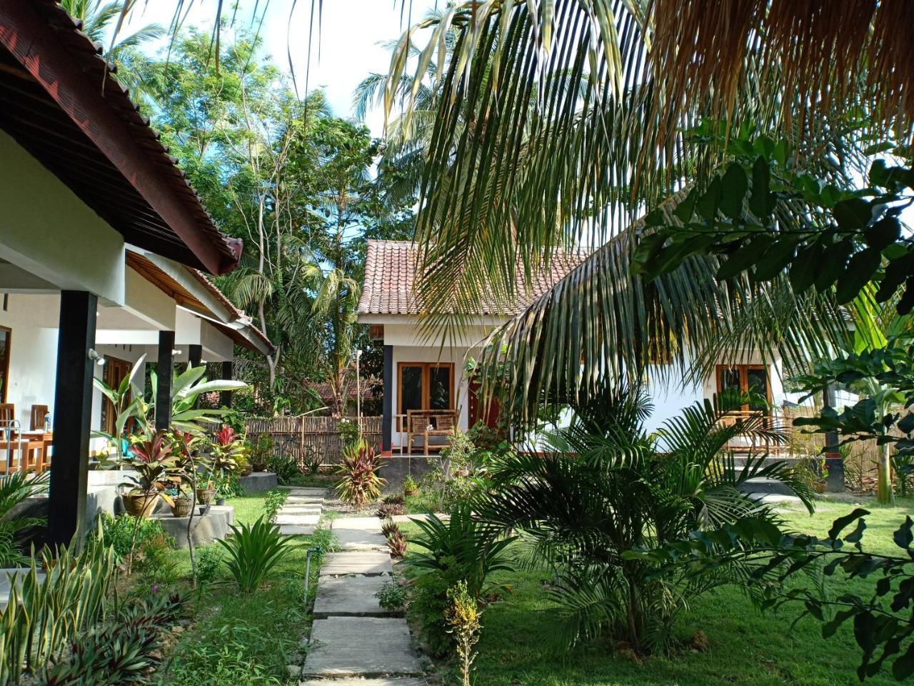 Dewi Garden Guesthouse Kuta  Екстериор снимка