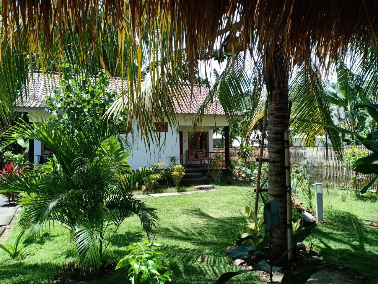 Dewi Garden Guesthouse Kuta  Екстериор снимка
