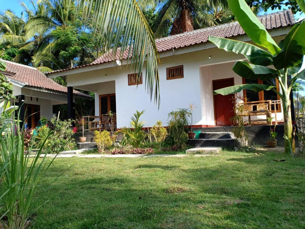Dewi Garden Guesthouse Kuta  Екстериор снимка